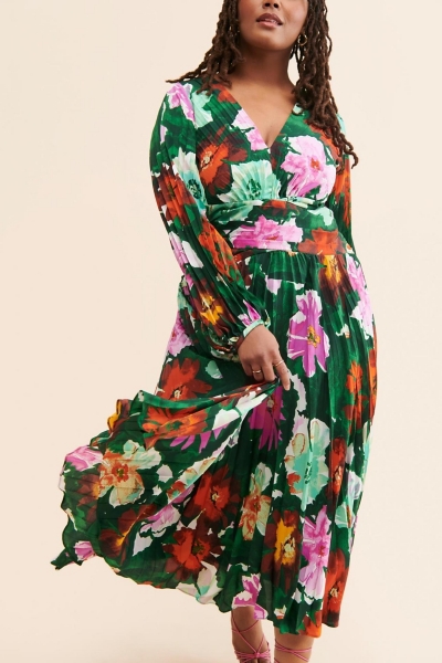 green pleated v neck dress Dreamylily Women Green Satin V Neck Sleeveless Floor Length Formal Dress  With Pleated main image 1
