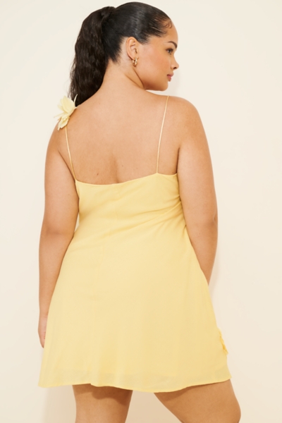 3D Floral Appliqu Linen Blend Dress | Nuuly