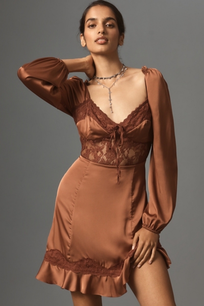 ATTRACTIVE LACE DRESS / brown新品未使用 LEAH LACE MAXI DRESS | CHOCOLATE – Wander Doll