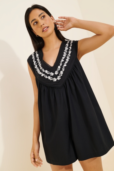 【本日限定値引き】新品！Ameri Vintage★V NECK ROMPERS Cotton V-Neck Yoke Romper | Nuuly