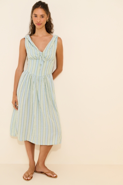 versatile midi dresses l CHIC, CLASSIC, & dreamy fabric Presenting the Sage Midi Dress-