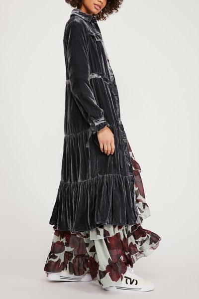 Bella Donna Velvet Duster | Nuuly