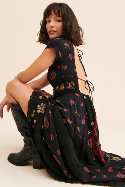 Hibiscus Heaven Maxi Dress | Nuuly
