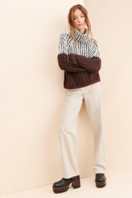 Colorblock Turtleneck Sweater | Nuuly