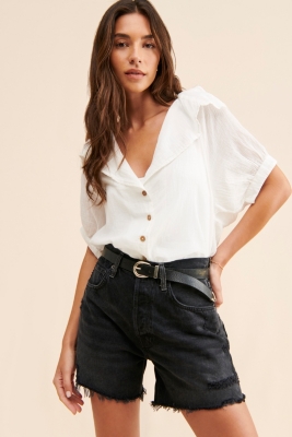 louren shoulder cut over blouse ローレン Loren Buttoned Blouse | Nuuly