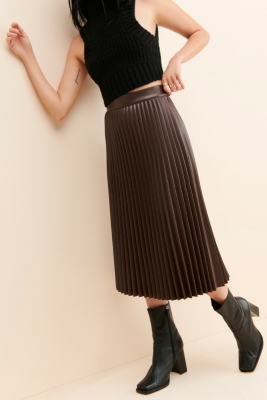 Pleated Vegan Leather Skirt | Nuuly