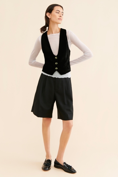 Libby Cropped Velvet Vest | Nuuly