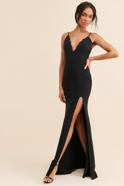 Saylor Lace Gown | Nuuly