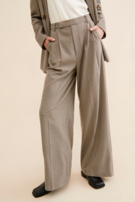 美品★アメリ★MEDI HOUNDSTOOTH STRAIGHT PANTS AMI Houndstooth Pleated Carrot Fit Trousers | US Stockists
