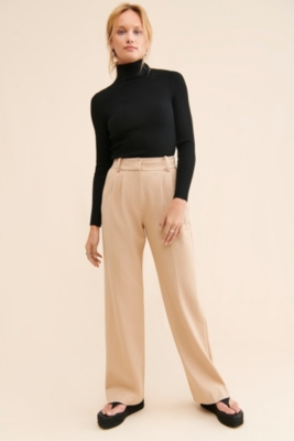 Sleeveless Pleated-Waist Blouse