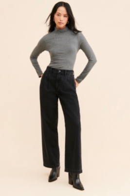 High-Rise Pleated Baggy Jeans