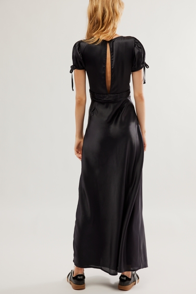 美品近年モデルPLEATS PLEASE アコーディオン　ノースリーブ　ブラック Cooper Midi Dress | Nuuly