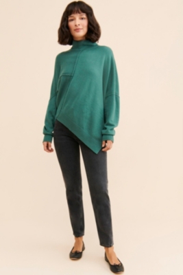Asymmetrical Hem Turtleneck Sweater | Nuuly