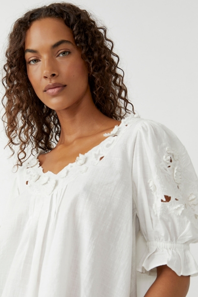 週末価格 Bibiy. EMILY FLOWER BLOUSE DAISY Pink Floral Blouse | Emily Lovelock