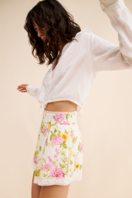 Ana Floral Shorts | Nuuly