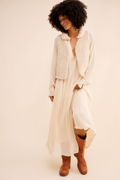 Boxy Sherpa Vest | Nuuly