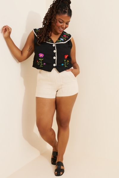 Monica Floral Embroidered Vest | Nuuly
