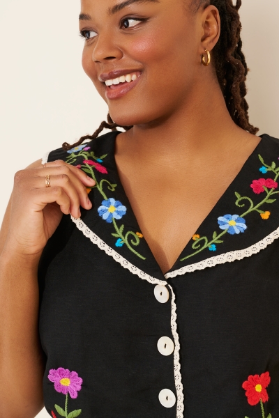 Monica Floral Embroidered Vest | Nuuly