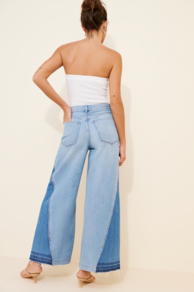 Wide Sweep Jeans | Nuuly