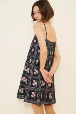 Sleeveless Shift Mini Dress