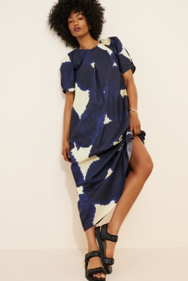 Juhlinta Kehakukka Maxi Dress | Nuuly