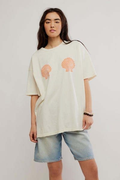 Shell Oversized Tee | Nuuly