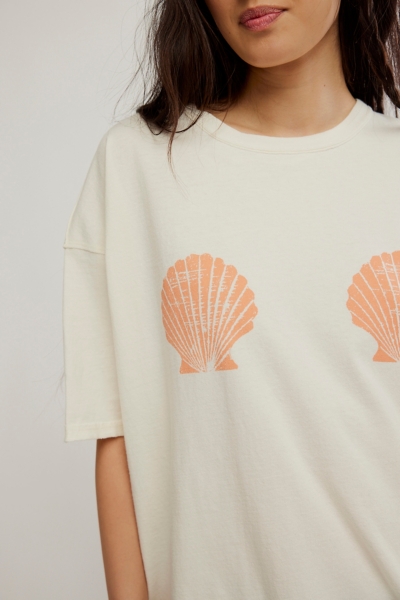 Shell Oversized Tee | Nuuly