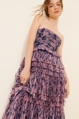 Outline Floral Tiered Maxi Dress