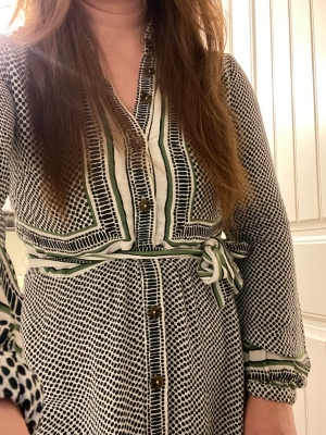 ワンピース Maeve Constantine Midi Dress Constantine Midi Dress | Nuuly