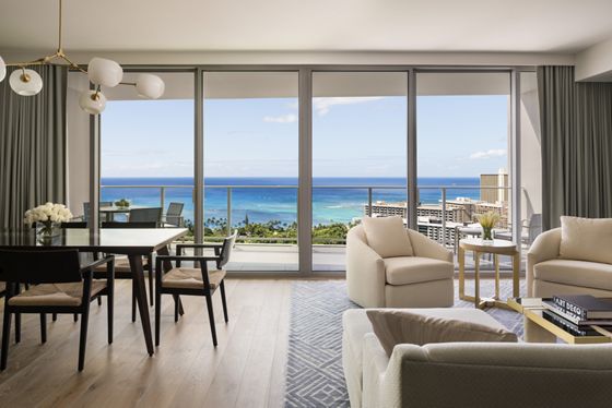 Waikiki Beach Hotels - Honolulu Resorts | The Ritz-Carlton, Waikiki Beach