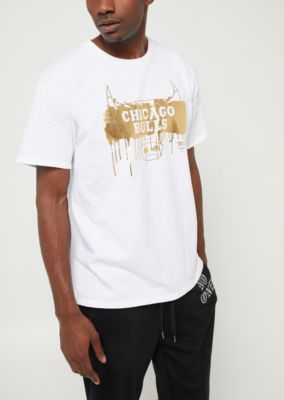 white and gold chicago bulls shirt