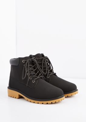 wide width walking boots