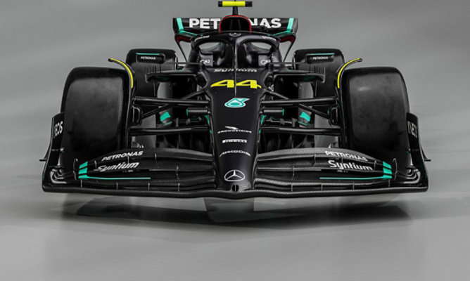 Sherwin-Williams and Mercedes-AMG PETRONAS Formula One Team Kick