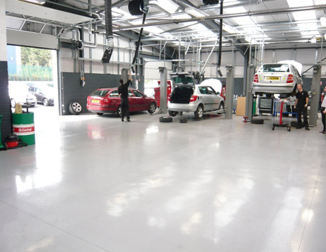 Resin Floor in Automotive Garage