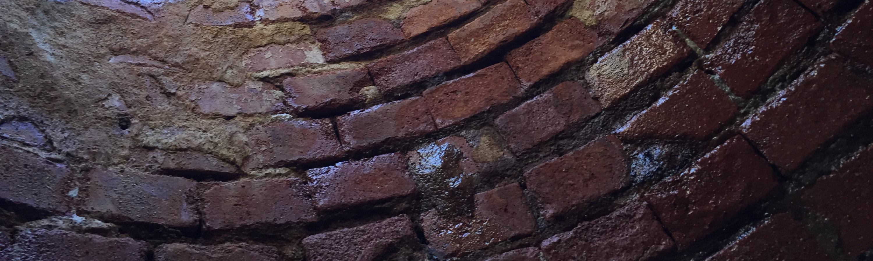 Manhole with leaks