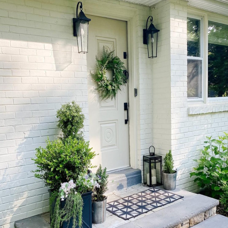 Echelon Ecru SW 7574 | White Paint Colors | Sherwin-Williams Echelon Ecru SW 7574 | White Paint Colors | Sherwin-Williams