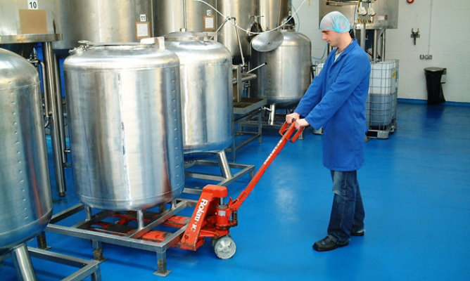 Suelo FasTop TG69 en fábrica de aceite
