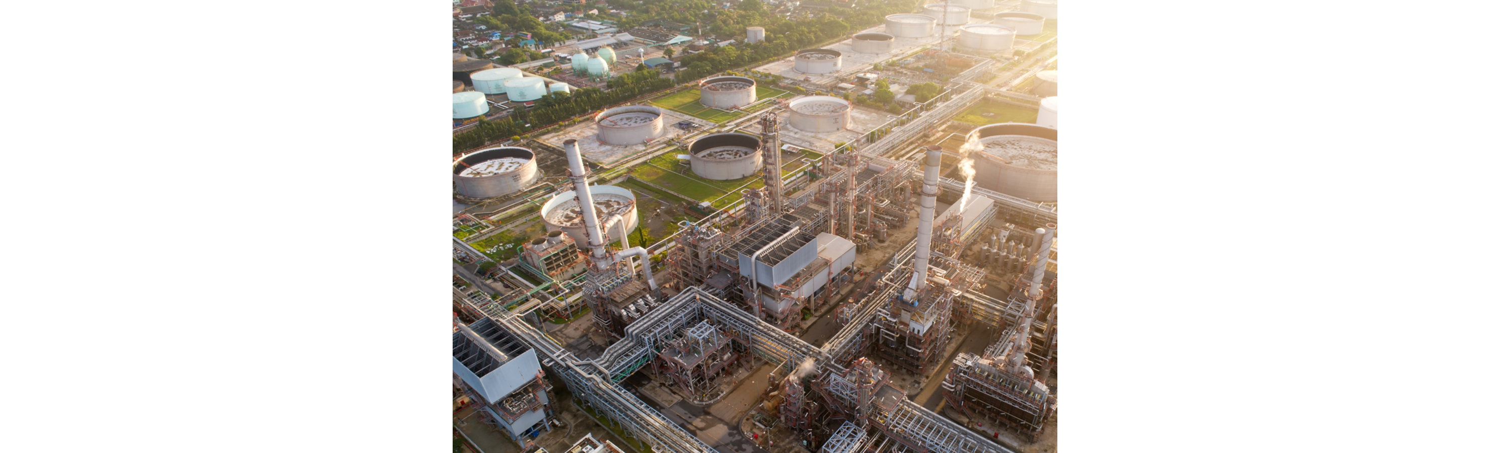 An arial view of a refinery 