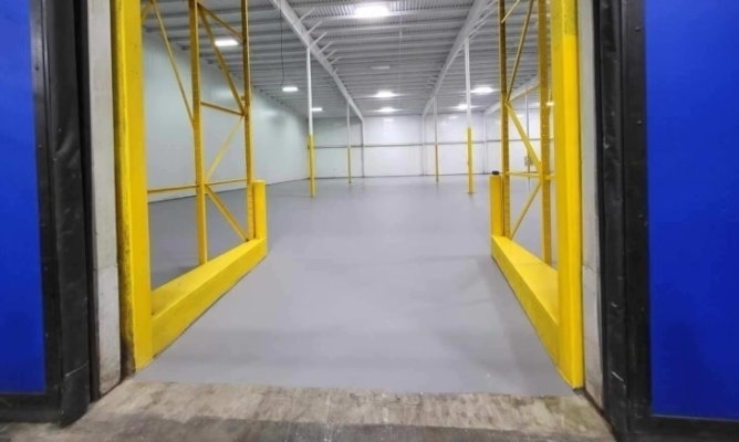 fresh floor in facility packing room