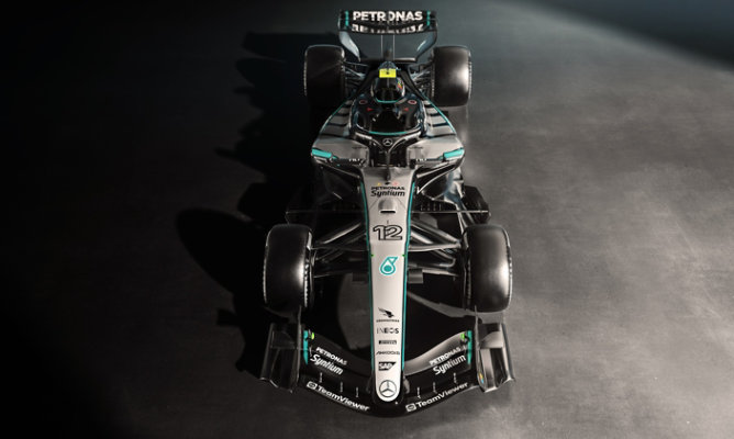 Mercedes-AMG F1 W17 E PERFORMANCE
