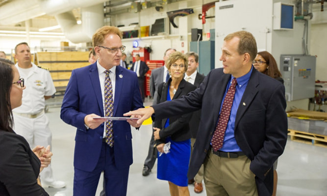 A group demonstration at the Sherwin-Williams R&D lab in Warrensville, Ohio.