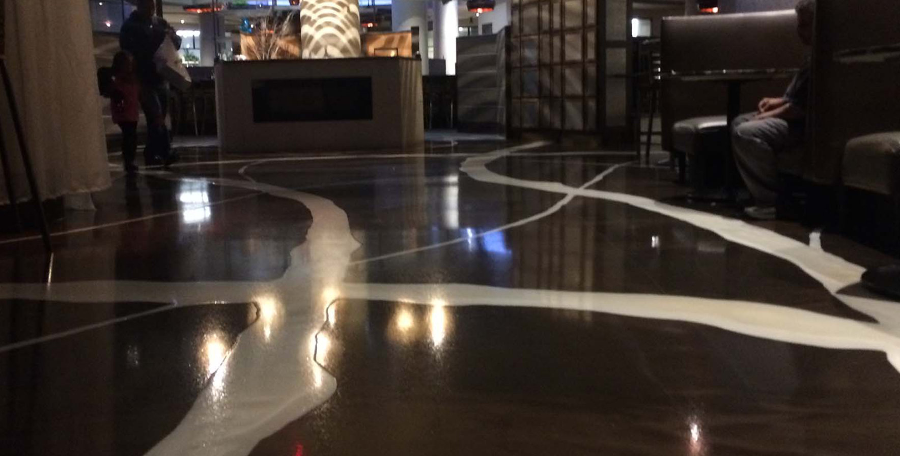 Metallic resinous floor in restaurant