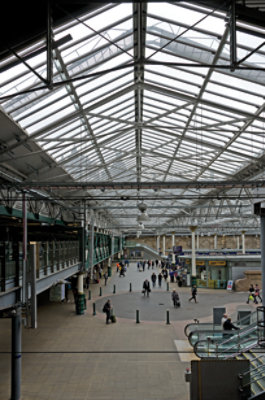 Train station structure