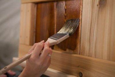 Staining a bench with light stain