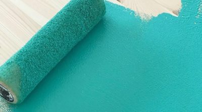 Painting the surface of a table light green