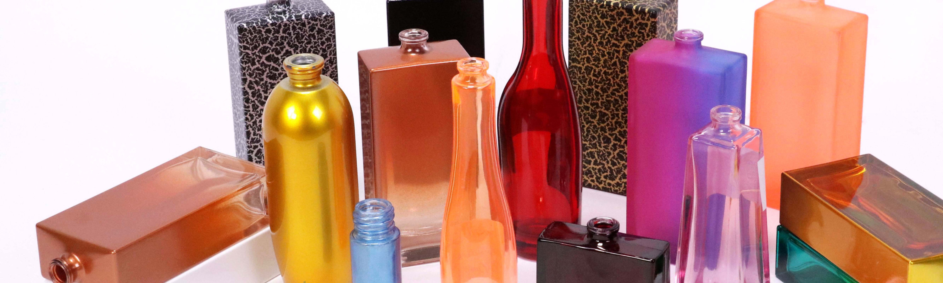 Perfume bottles in different colors and sizes - we offer a complete range of colored and special effect coatings for your cosmetic bottle applications
