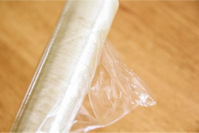 A roll of plastic wrap.