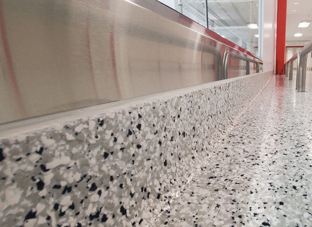 Accelera-one-clear-coat-flake-flooring