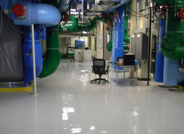 gray shiny epoxy flooring