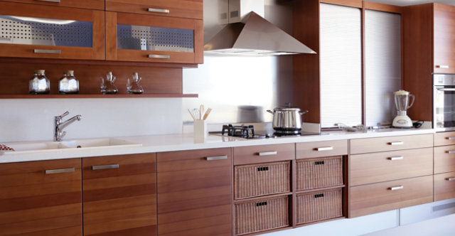 wood kitchen cabinets